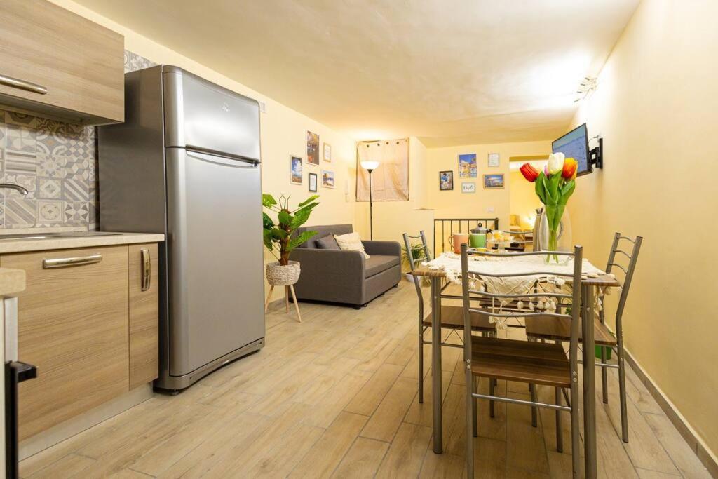 Appartement Lucon House à Naples Extérieur photo