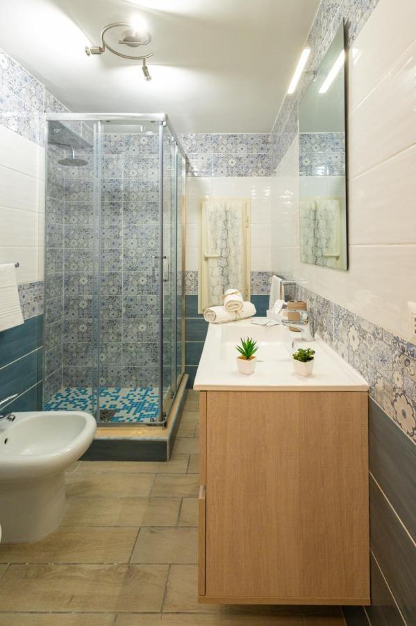 Appartement Lucon House à Naples Extérieur photo